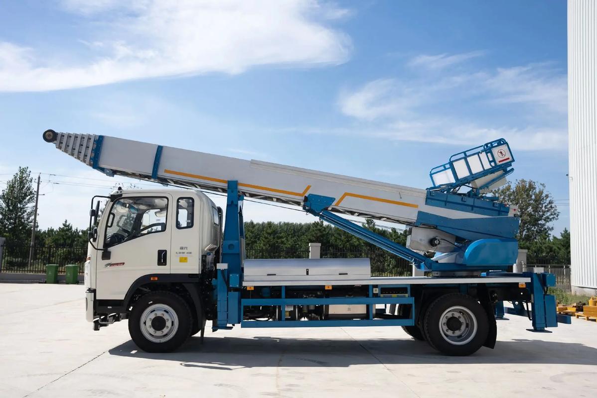 泉州云梯上料车租赁费用